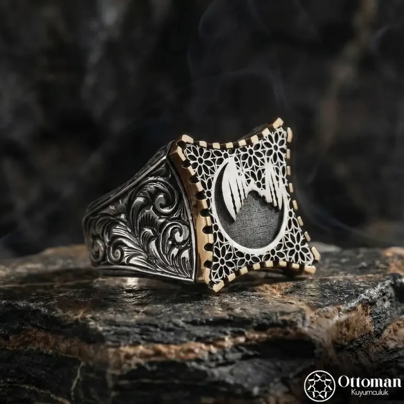 Gravür Desenli Camii Model Gümüş Erkek Yüzük