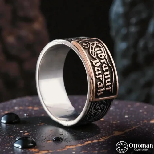 Gravür Desenli̇ Ki̇şi̇ye Özel İsi̇mli̇ Gümüş Alyans Yüzük