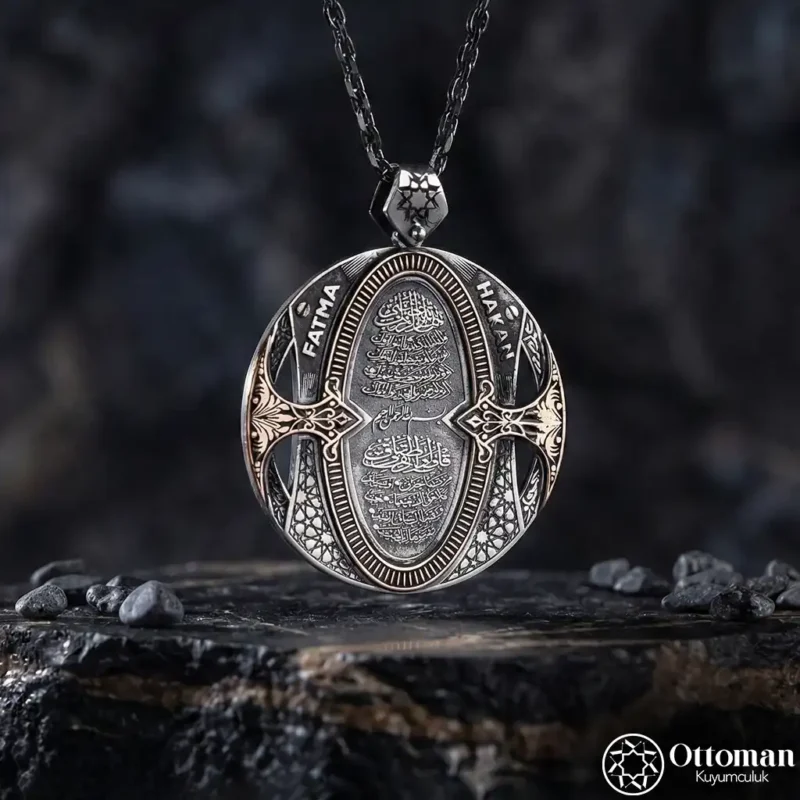 Nas Felak İşlemeli Gümüş Madalyon Kolye