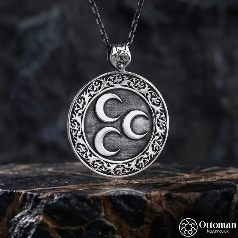 Üç Hilal Gümüş Madalyon Kolye