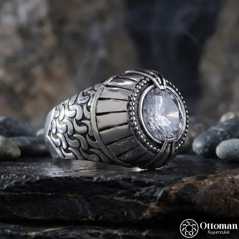 Özel Tasarım Beyaz Zirkon Taşlı Gümüş Erkek Yüzük