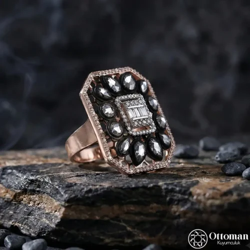 Kare Baget Taşlı Gümüş Kadın Yüzük