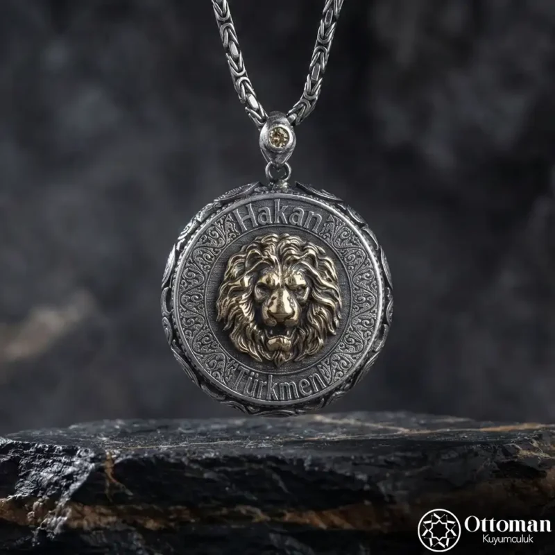 İsimli Aslan Figürlü Gümüş Madalyon Kolye