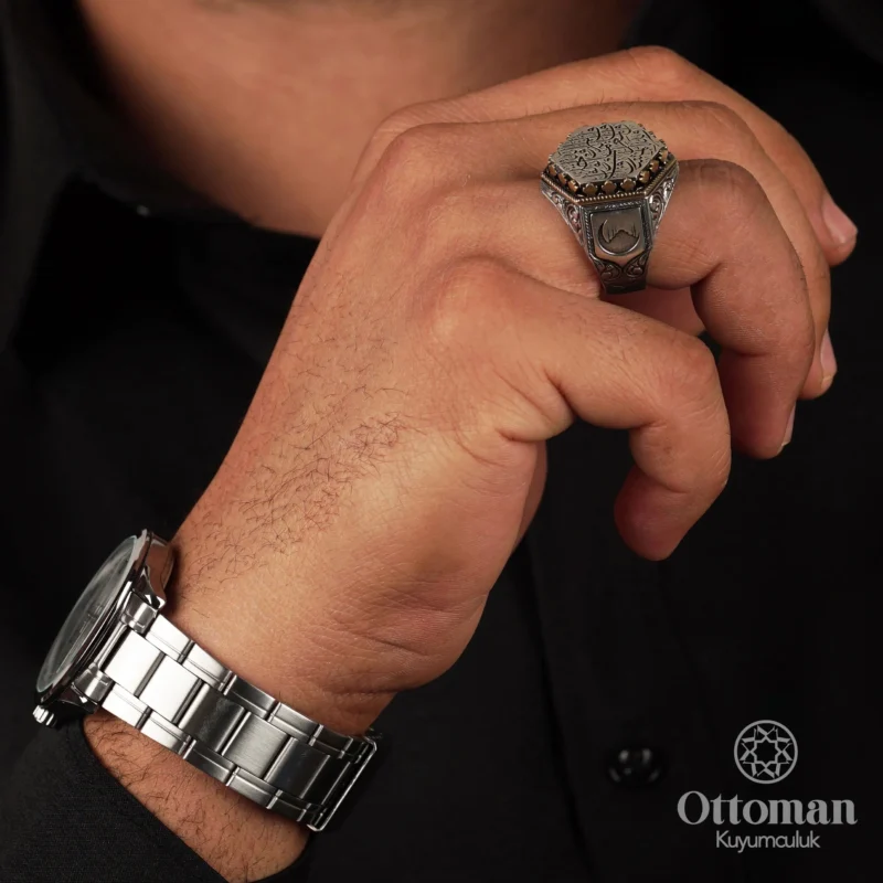 Altıgen Gravürlü Gümüş Erkek Yüzük