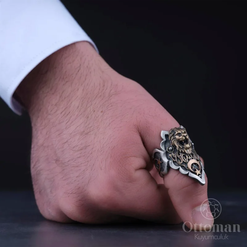 Aslan Figürlü Gümüş Zihgir Erkek Yüzük