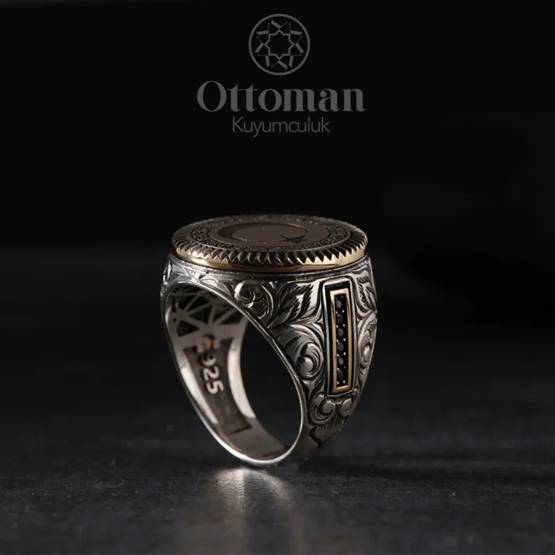 Ay Yıldız Yuvarlak Gravürlü Gümüş Erkek Yüzük