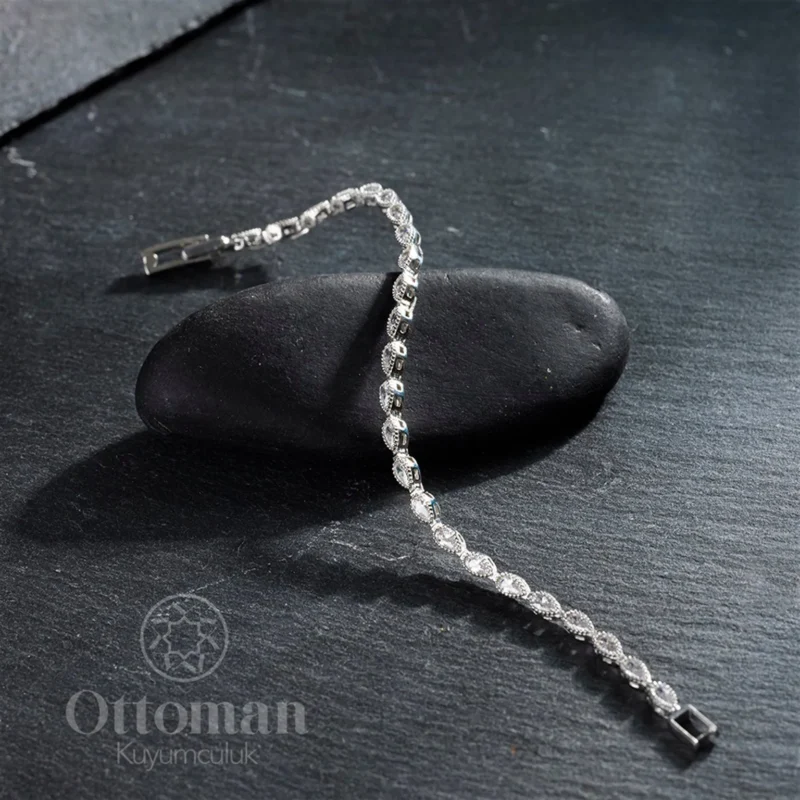 Damla Su Yolu Model Gümüş Kadın Bileklik