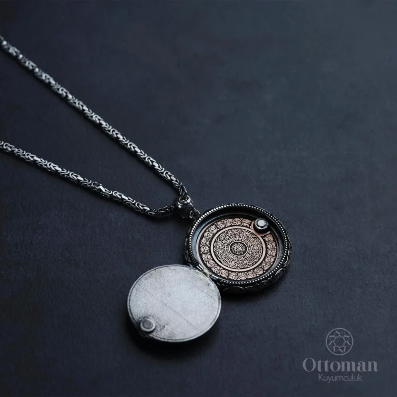 Kapaklı Koruma Dualı Gümüş Madalyon Kolye