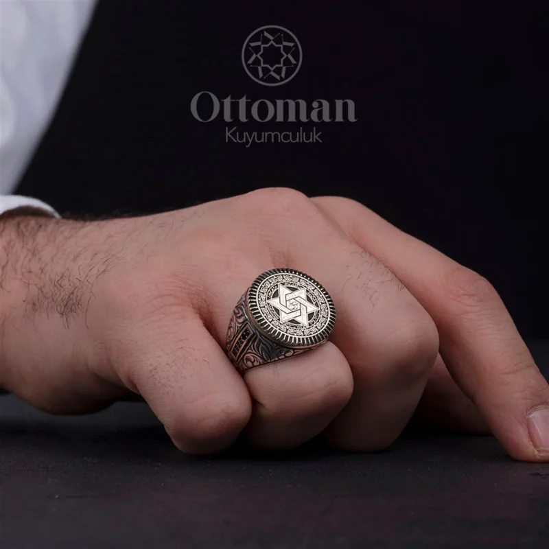 Mührü Aşk Yuvarlak Gravürlü Gümüş Erkek Yüzük