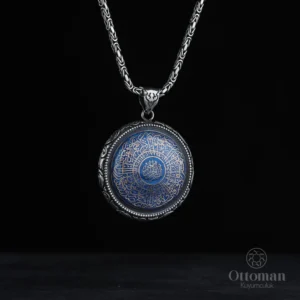 Gravür Desenli Taşlı İnşirah Suresi Gümüş Madalyon Kolye