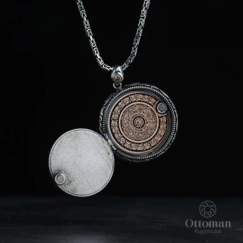 Kapaklı Koruma Dualı Gümüş Madalyon Kolye