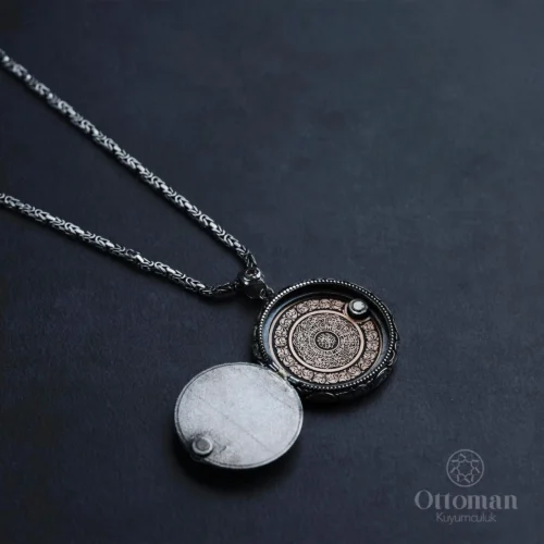 Kapaklı Koruma Dualı Gümüş Madalyon Kolye