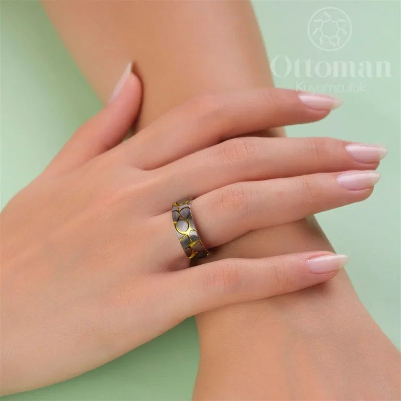 tas-desenli-70-690 Taş Desenli Gümüş Alyans Set