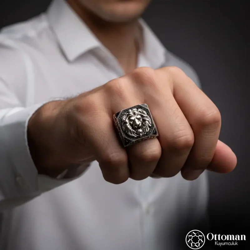 Aslan Figürlü Gümüş Erkek Yüzük