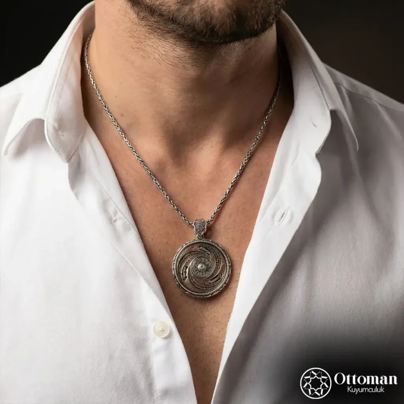 2 Dönerli Gümüş Madalyon Erkek Kolye