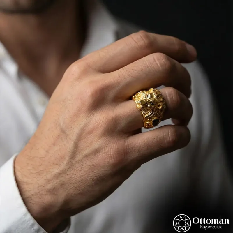 Aslan Figürlü Gold Kaplama Gümüş Erkek Yüzük