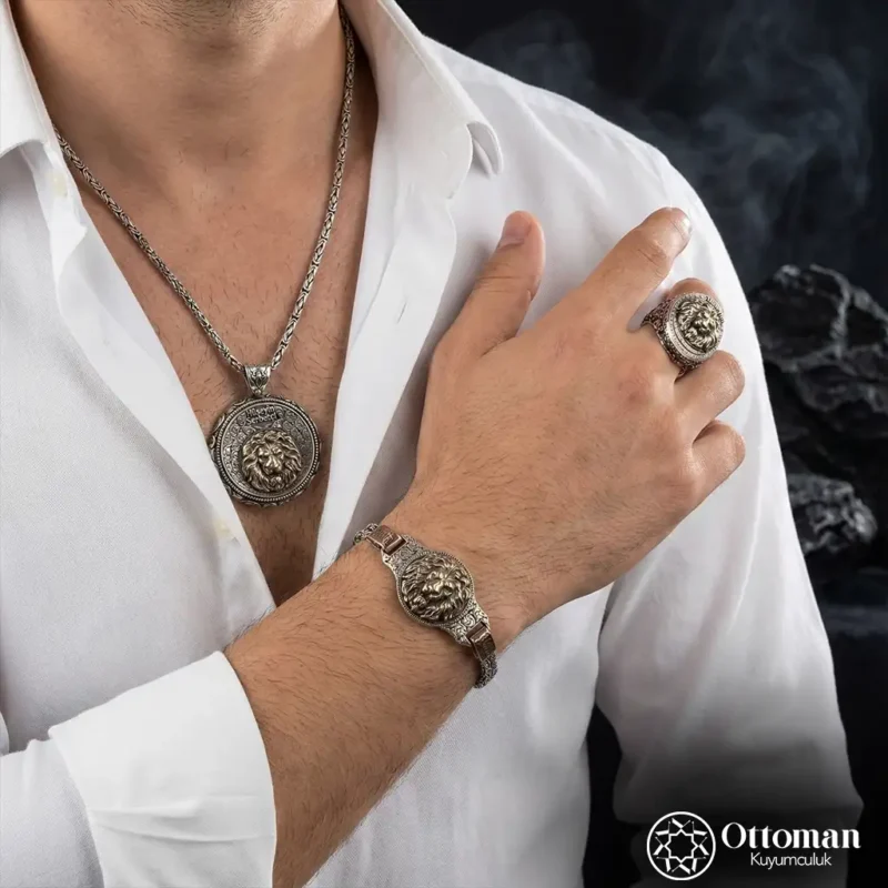 Kişiye Özel İsimli Üçlü Aslan Gümüş Erkek Takı Set