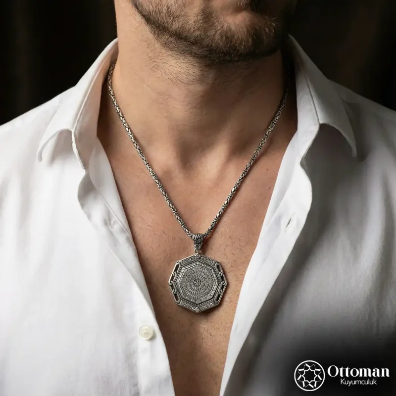 Kişiye Özel Koruma Dualı İsimli Gümüş Madalyon Kolye