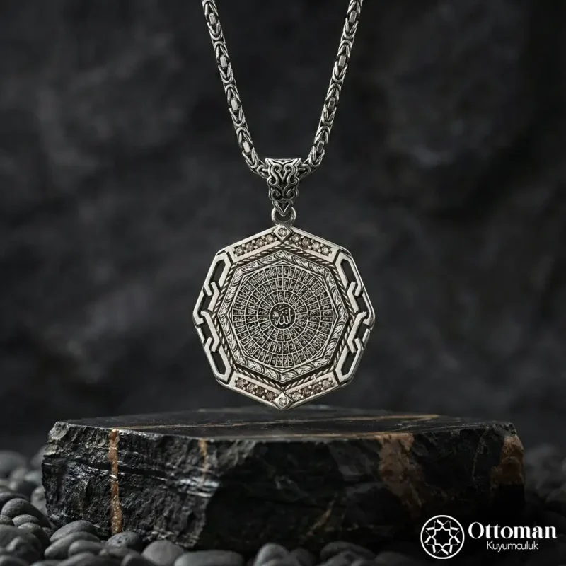 Kişiye Özel Koruma Dualı İsimli Gümüş Madalyon Kolye