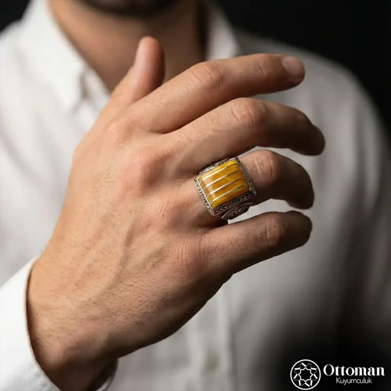 Damla Kehribar Taşlı Yarma Gümüş Erkek Yüzük