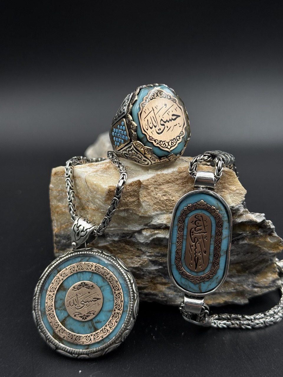 photo_5787619889546726382_y