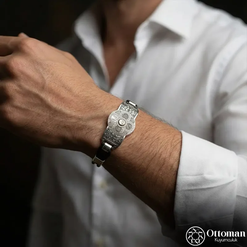 Koruyucu Dualı Gümüş Erkek Bileklik