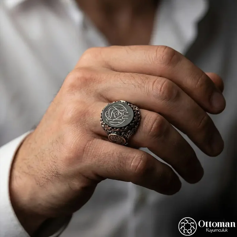 La İlahe İllallah Yazılı Özel İşçilik Gümüş Erkek Yüzük