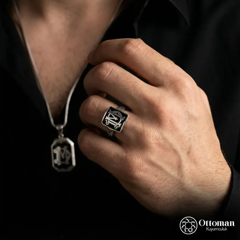 4 Harf Tasarımlı Gümüş Kolye Yüzük Set