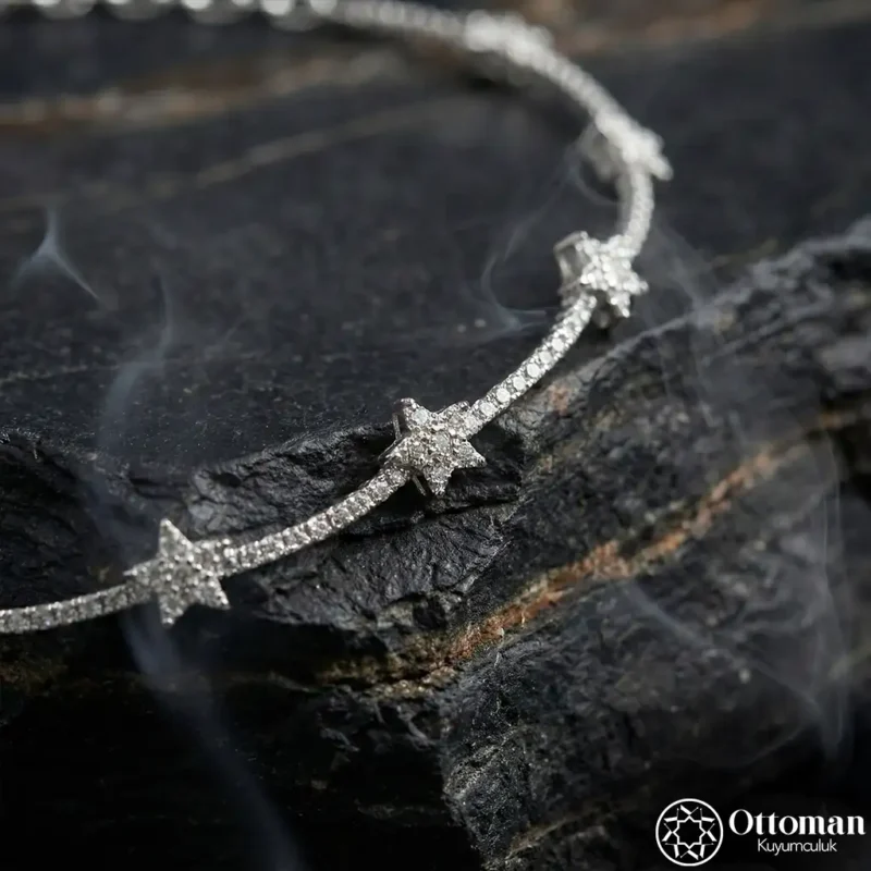 Yıldız Detaylı Zarif Gümüş Kadın Bileklik