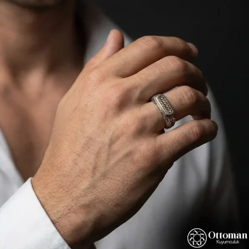 1 Mikro Taşlı Zarif Gümüş Yüzük