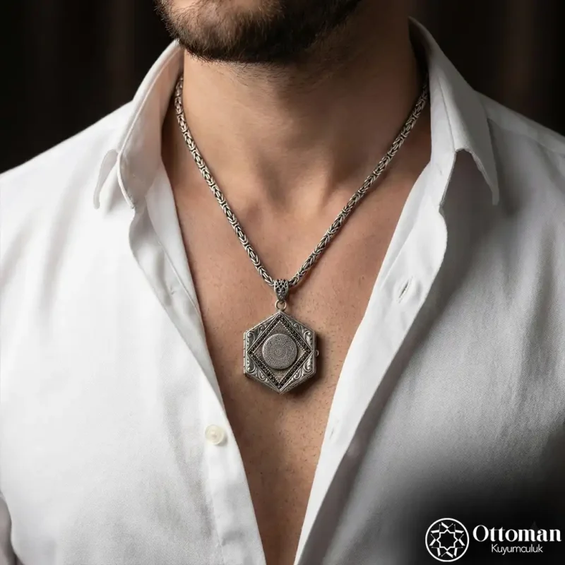 Dualı Altıgen Gümüş Madalyon Kolye