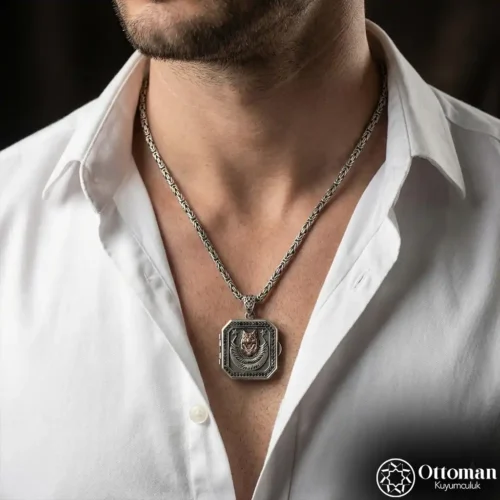 İsimli Ay Yıldızlı Kapaklı Kare Gümüş Madalyon Kolye