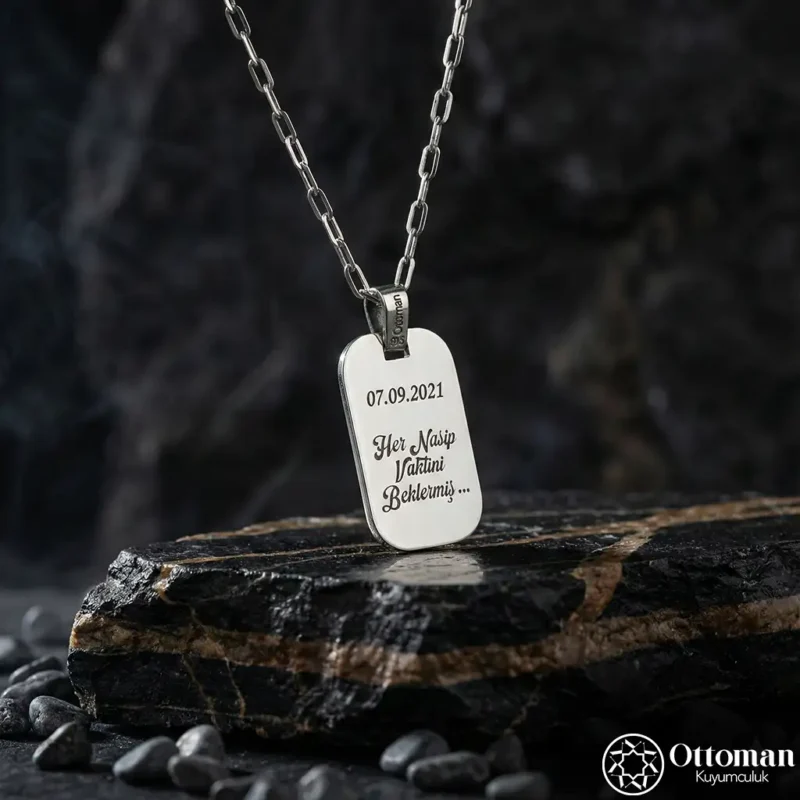 Fotoğraflı Gümüş Kolye Modeli