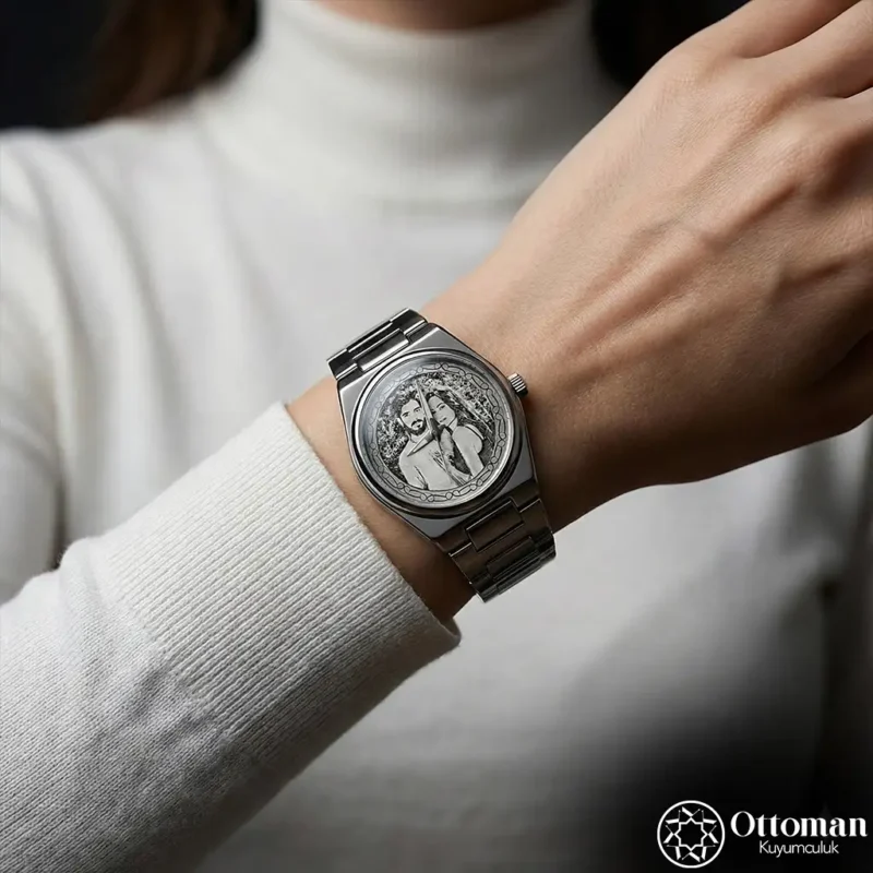 Fotoğraflı Gümüş Kadranlı Kadın Kol Saati