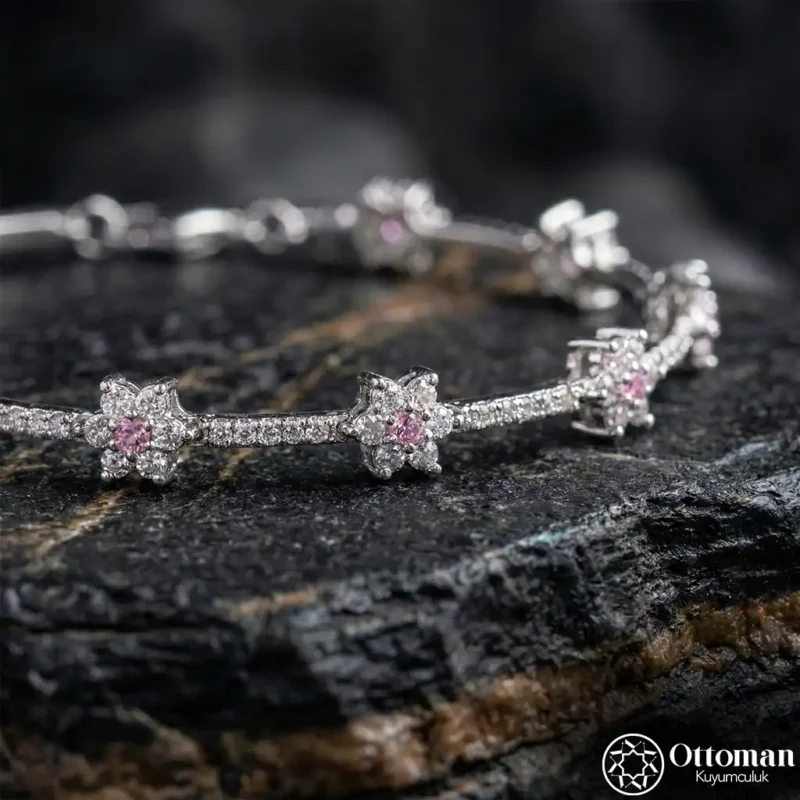 Pembe Taşlı Çiçek Motifli Gümüş Kadın Bileklik