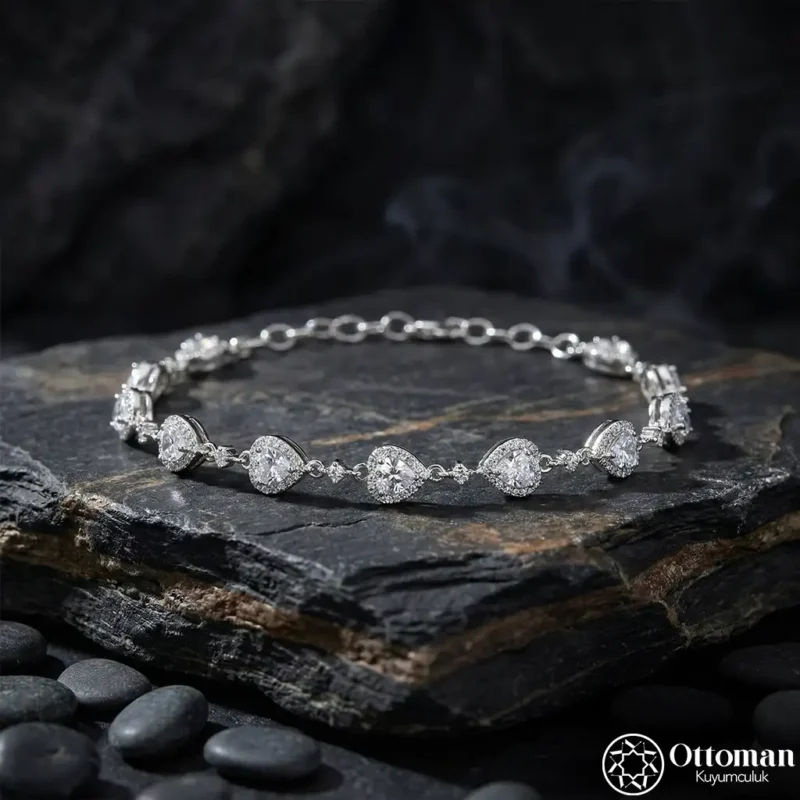 Beyaz Taşlı Damla ve Yuvarlak Motifli Gümüş Kadın Bileklik