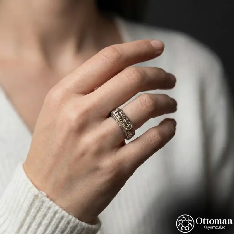 2 Mikro Taşlı Zarif Gümüş Yüzük