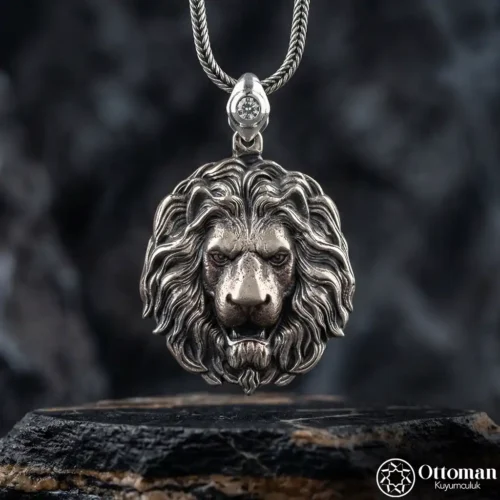 Aslan Figürlü Gümüş Zincirli Kolye