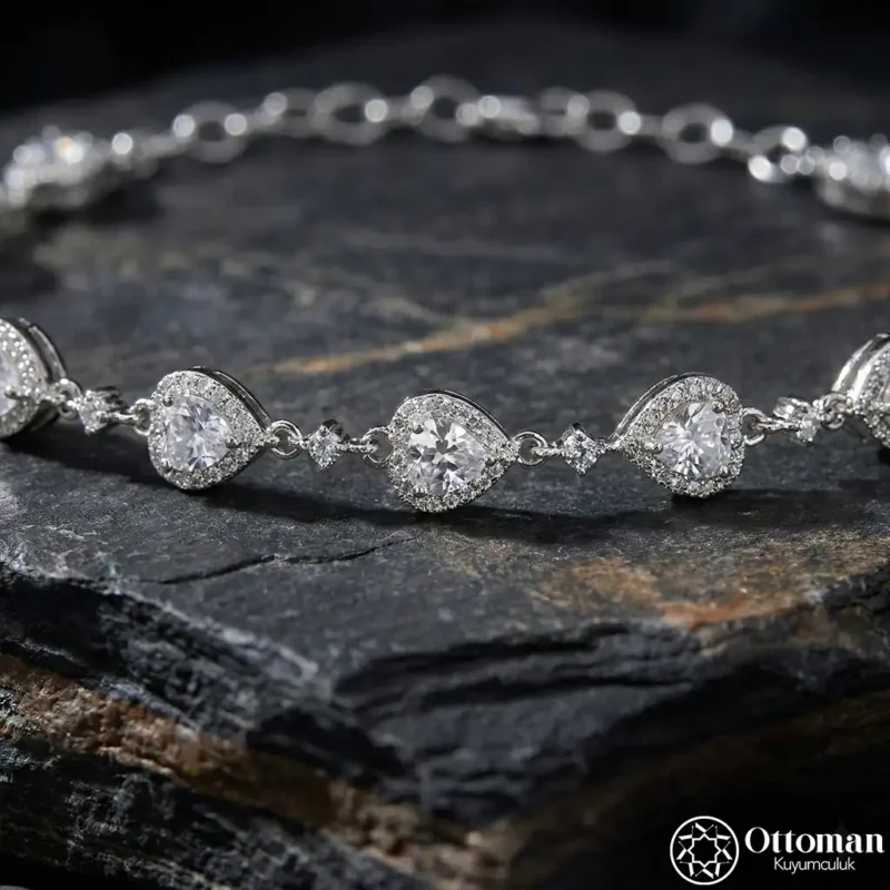 Beyaz Taşlı Damla ve Yuvarlak Motifli Gümüş Kadın Bileklik