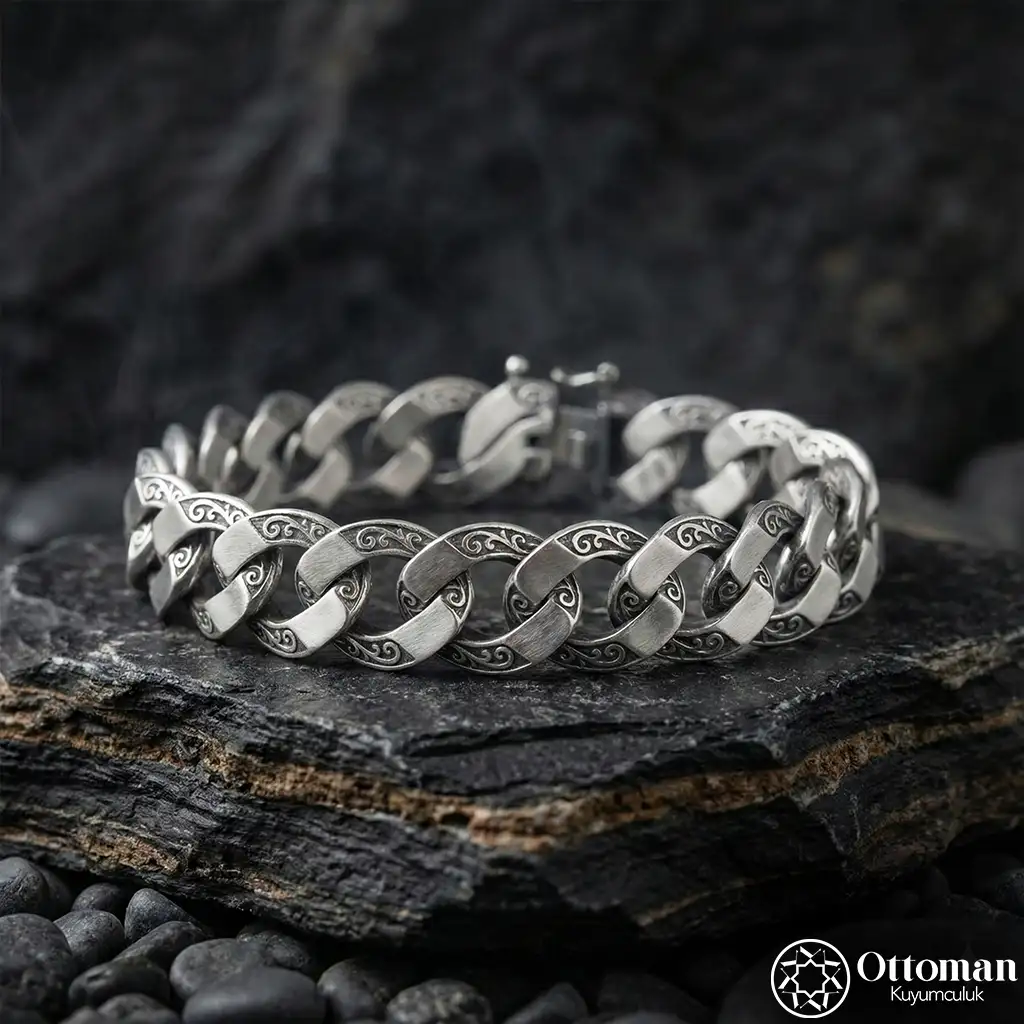 Saltanat Motif Gourmette Silver Chain Bracelet