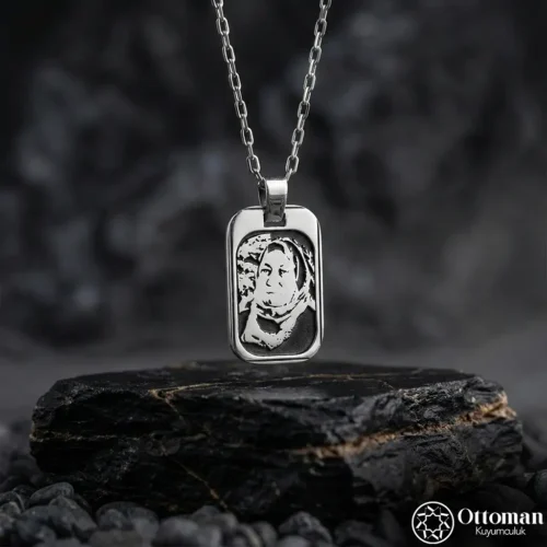 Fotoğraflı Gümüş Kolye Modeli