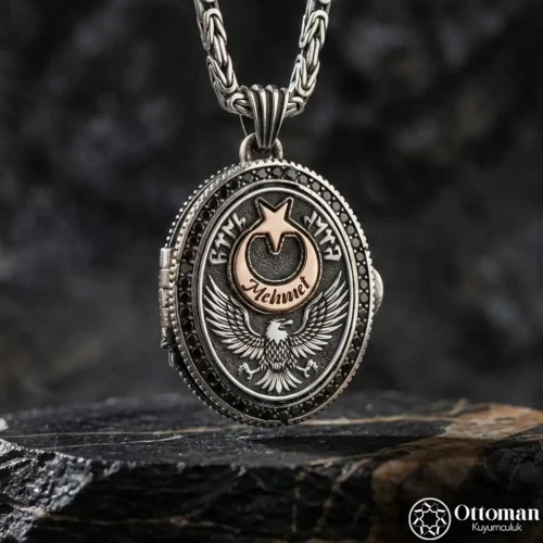 İsimli Ay Yıldızlı Kapaklı Oval Gümüş Madalyon Kolye
