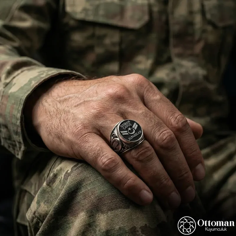 Uzman Çavuş İsimli Gümüş Erkek Yüzük