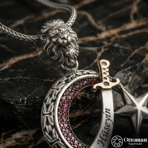 Ay Yıldızlı Kılıçlı Gümüş Kolye