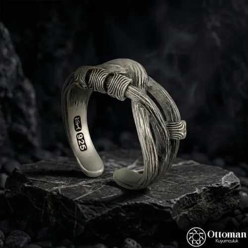 Modern tasarımı sayesinde günlük kullanımda herkes için şık ve konforlu bir alternatif sunar.