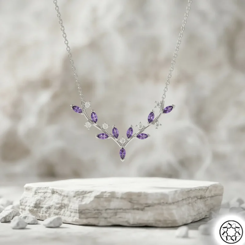 Mor Geyik Boynuzu Kadın Gümüş Kolye