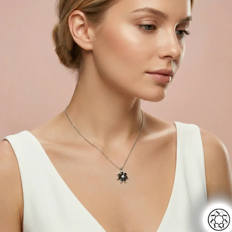 Gemini_Generated_Image_om2hptom2hptom2h Siyah Çiçek Kadın Gümüş Kolye