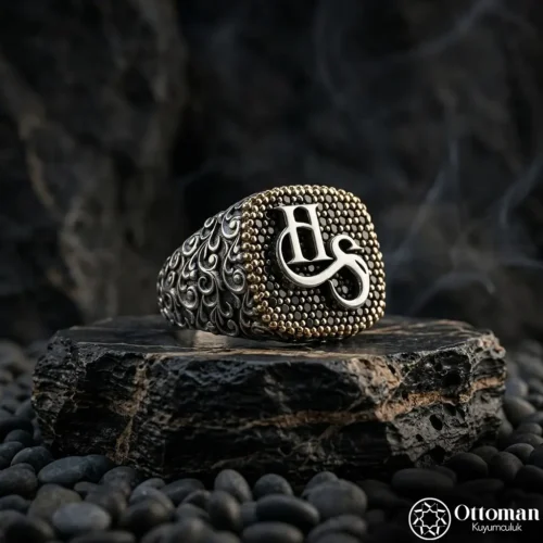 Harfli ve Gravür İşlemeli Gümüş Yüzük