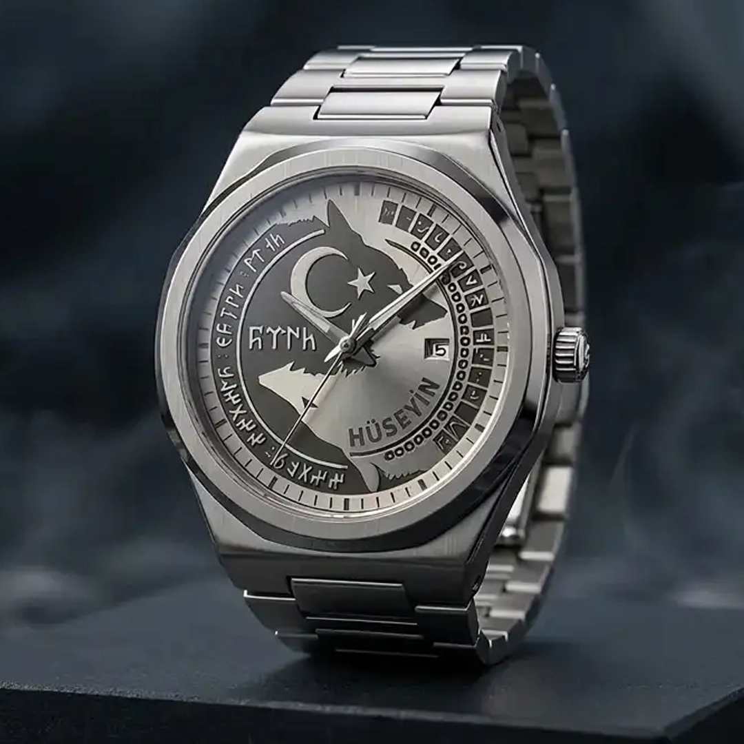 Special Design Grey Wolf Steel Wristwatch