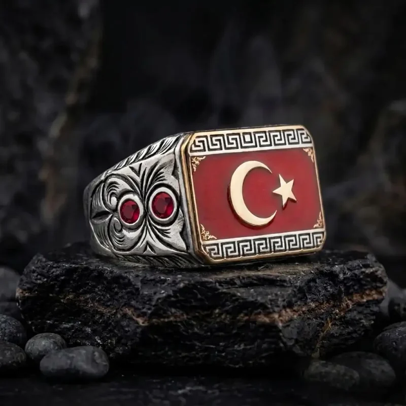 Kırmızı Mineli Ay Yıldızlı Gümüş Erkek Yüzük